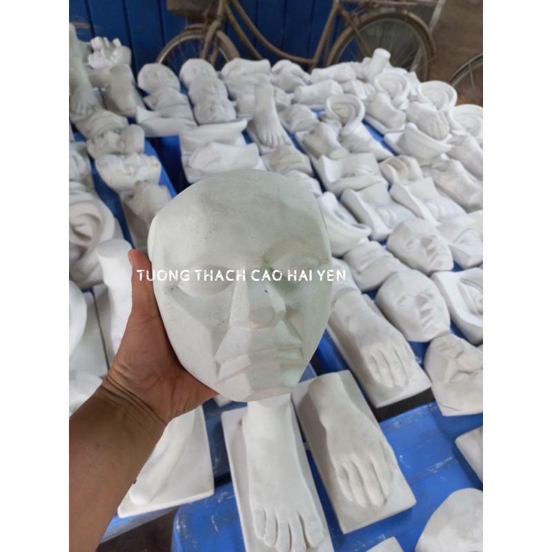 Khối Thạch Cao Mặt Người