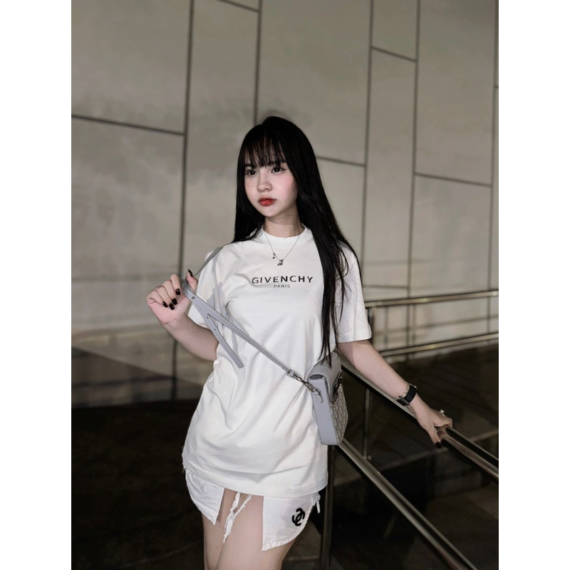 Áo phông nam nữ Premium Cotton in chữ Gvc bạc nổi trước ngực kiểu dáng đơn giản basic AP278P