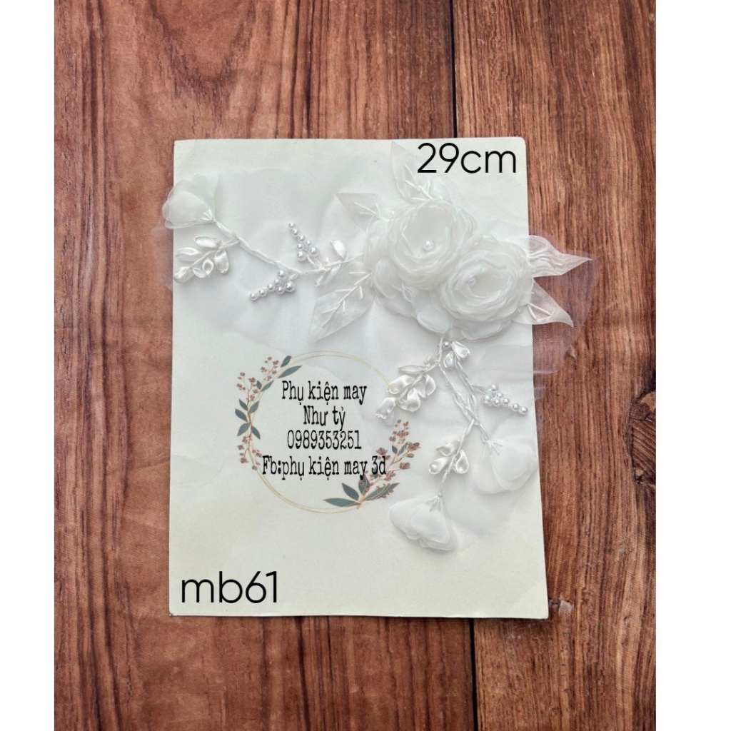 Tấm hoa ruy băng trắng trang trí xinh xắn