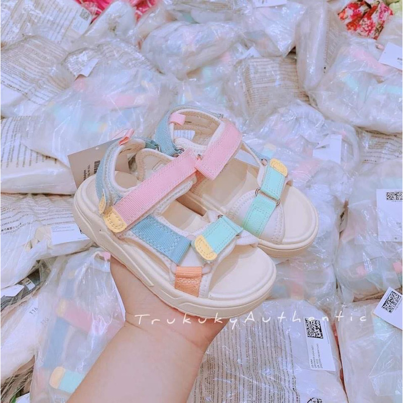 Dép bé gái 6y chân 17cm