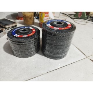 1 cái nhám xếp loại dày đủ số