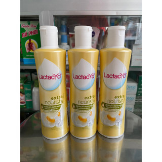Dung Dịch Vệ Sinh Phụ Nữ Lactacyd extra nourish ( vàng)