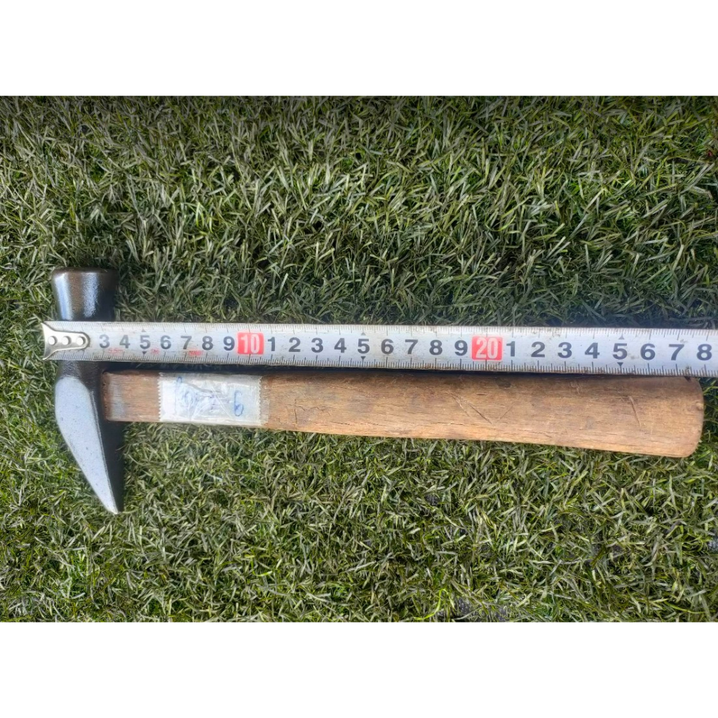 Búa đầu nhọn hàng bãi Nhật