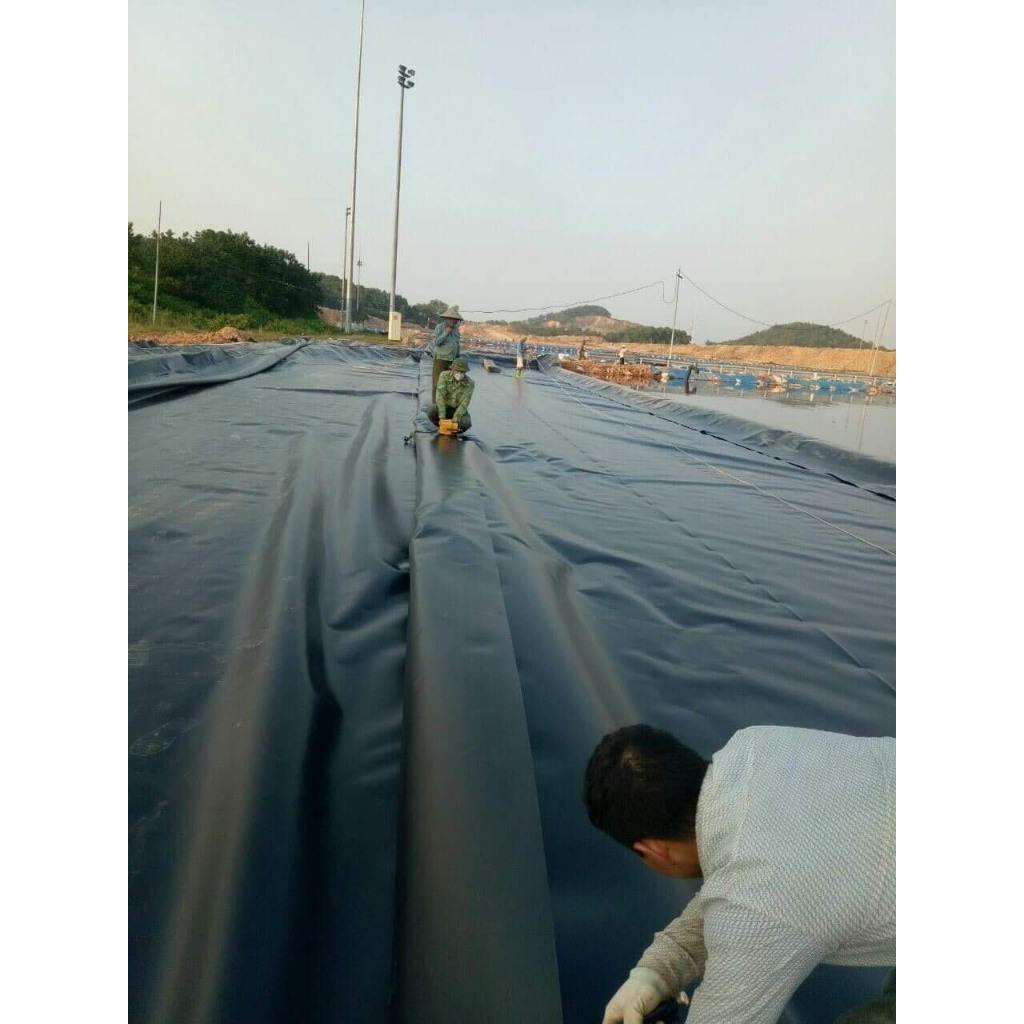 Bạt Lót Ao Hồ Bạt Chống Thấm HDPE Độ Dày 0.5mm Độ Bền 15 Năm