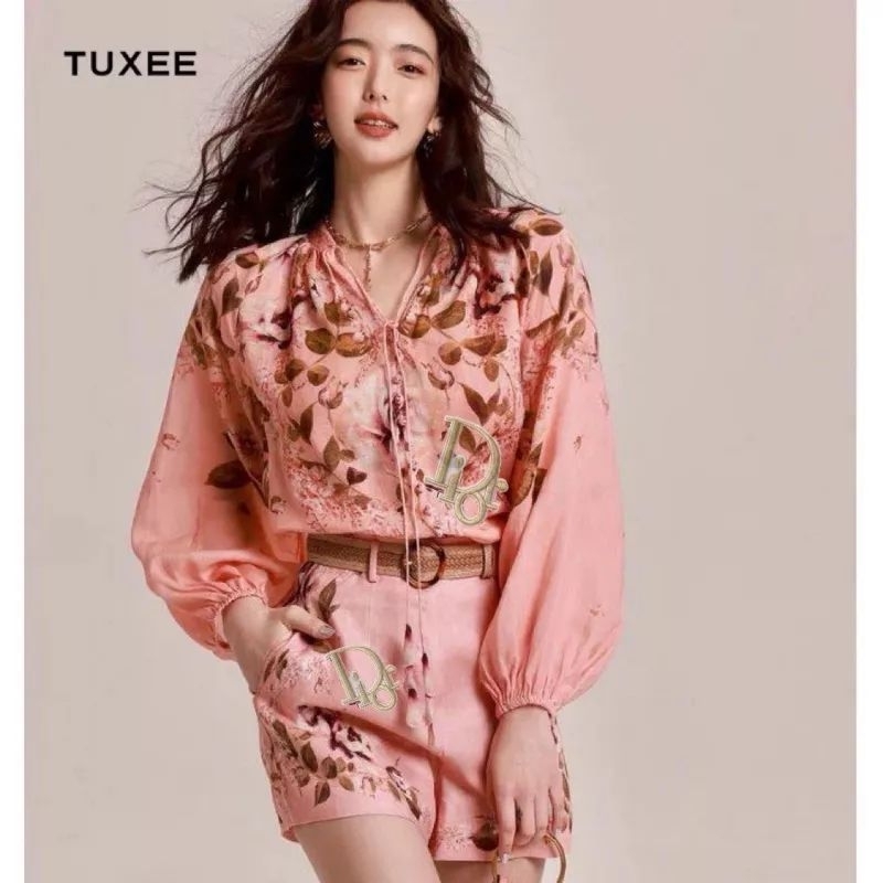 Váy xinh ngẫu nhiên