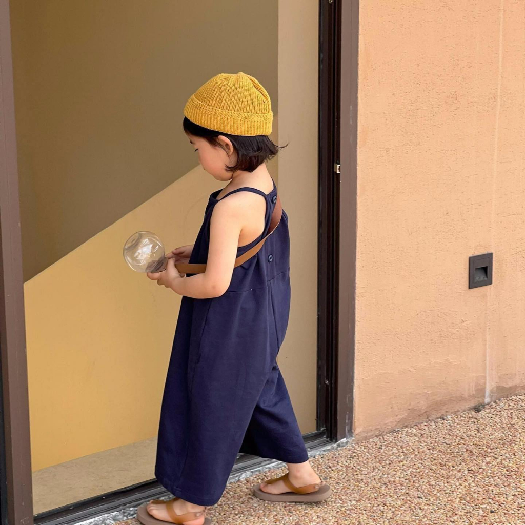 JUMPSUIT COTTON LƯNG ĐÍNH CÚC CHO BÉ GÁI