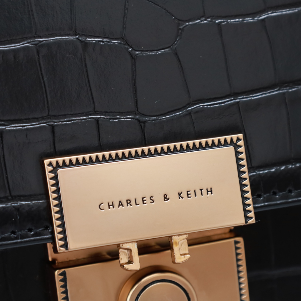 Túi xách ck da cá sấu đen CK2-50781127