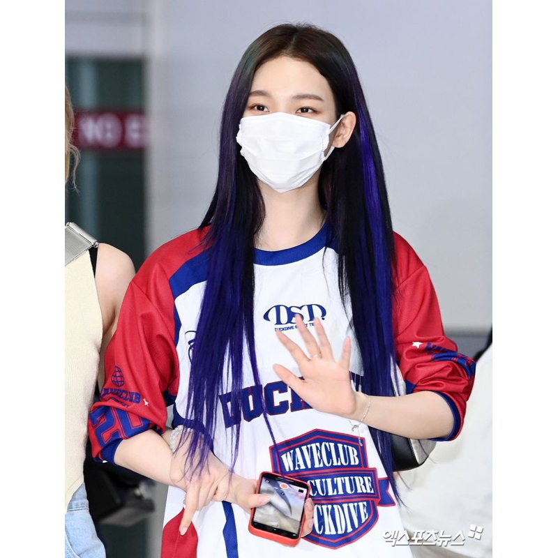 Áo thun tay dài thể thao DuckDive giống Karina aespa