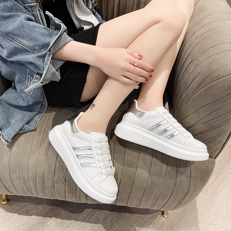 Giày thể thao đế độn Nam Nữ màu trắng kiểu dáng sang tôn dáng