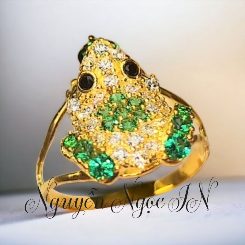 Nhẫn dáng con cóc đáng yêu , sẽ mang đến may mắn cho bạn. nhẫn nữ đẹp.