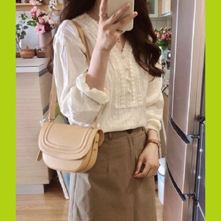 Áo sơ mi nữ cổ V phối ren phong cách vintage nhẹ nhàng, Áo sơmi công sở tay dài phong cách Hàn Quốc