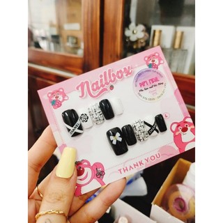 nailbox cn đen trắng