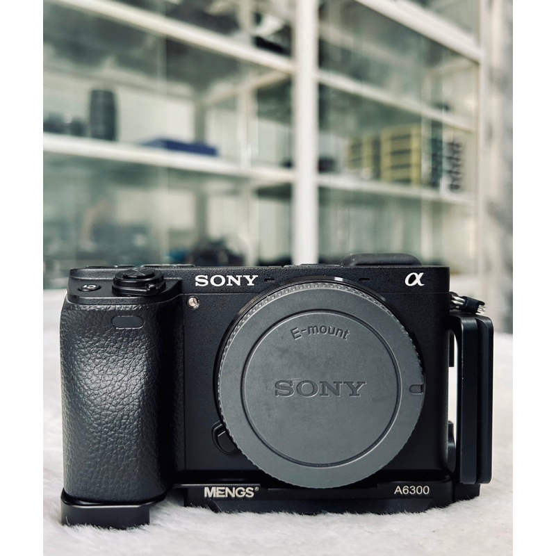Máy ảnh Sony Alpha A6300 + Lens 16-50mm F3.5-5.6 , 98%