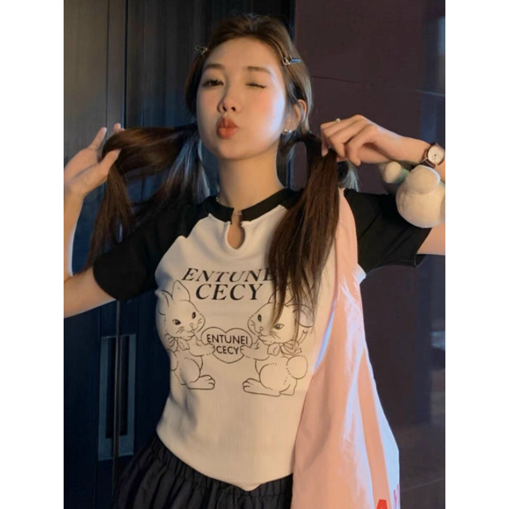[CRTYK950]ÁO CROPTOP KIỂU LỬNG NỮ CỔ TRÒN NGẮN TAY IN 2 CON THỎ CHỮ ENTUNEI CECY MÀU TRẮNG KEM HỒNG HOT HIT
