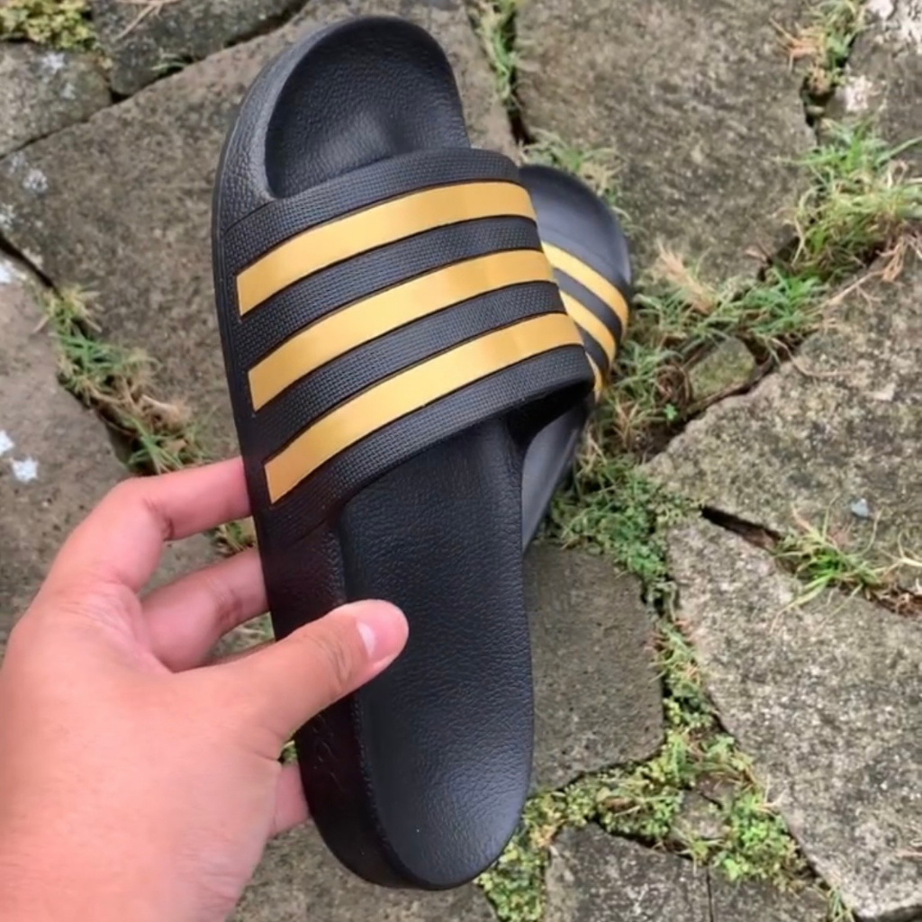 Dép chính hãng Adilette Aqua Kids Black White đúc nguyên khối quai ngang không thấm nước