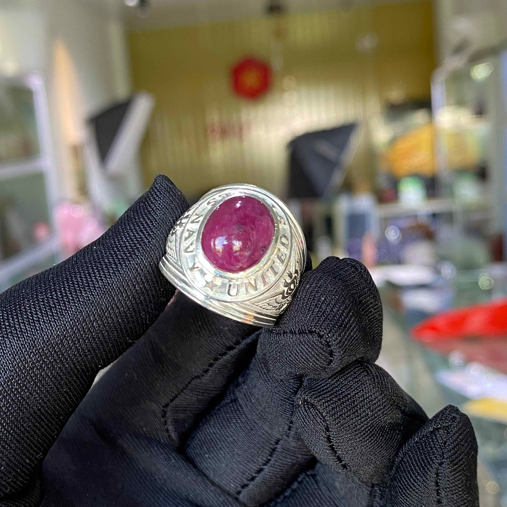 Nhẫn Nam Đá Ruby Tự Nhiên Mài Sống Bạc Ta 001