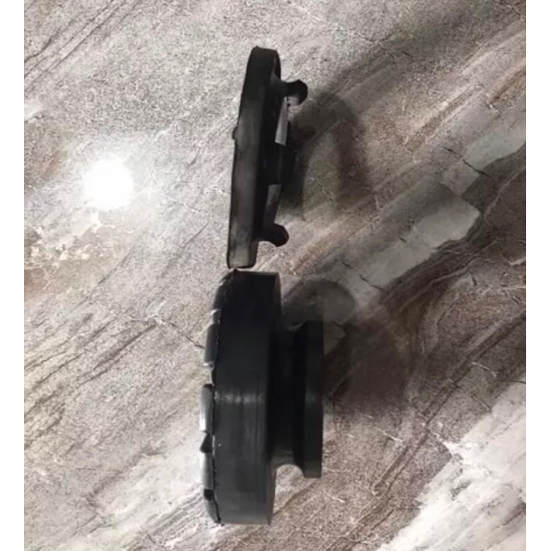 Dùng cho xe Huyndai- 1 Cặp cao su đúc nguyên khối giảm chấn, nâng gầm sau