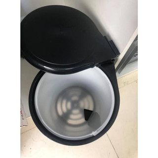 Thùng rác tròn gắn cánh  Loại 9L Và 14L