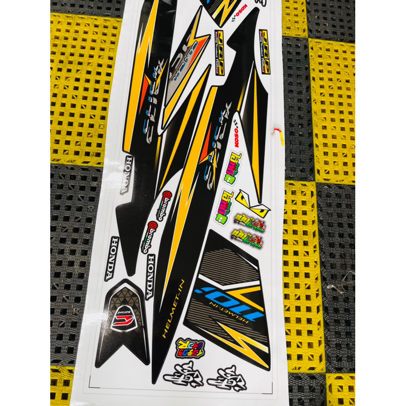 TEM XE CLICK 110 ĐEN VÀNG