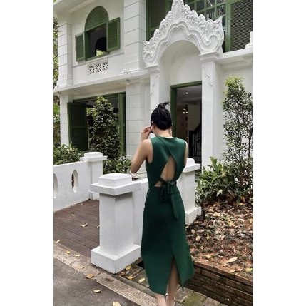 Set váy xẻ tà áo hở lưng