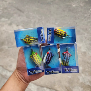 Mồi chìm f40 sặc sỡ hoa văn, màu sắc sặc sỡ thu hút cá tốt