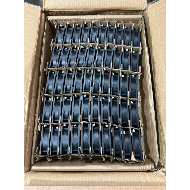 QUẠT TẢN NHIỆT  DC 12V  0.13A 80x80x25mm