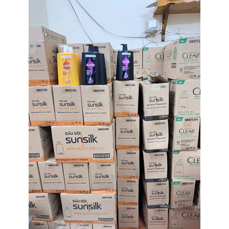 Dầu gội Sunsilk 1.4kg Đen và Vàng