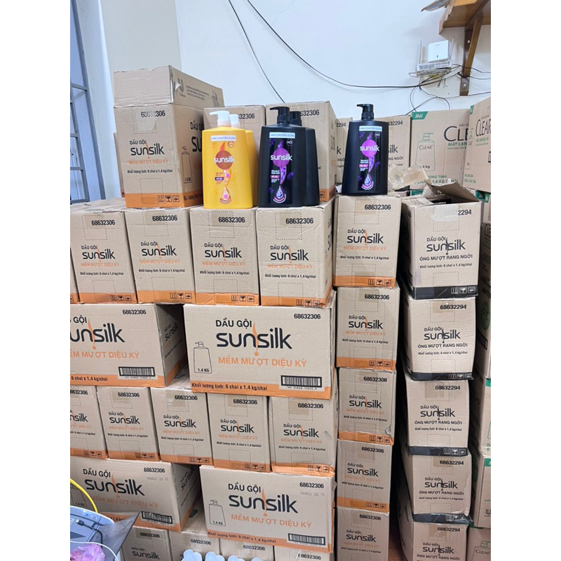 Dầu gội Sunsilk 1.4kg Đen và Vàng