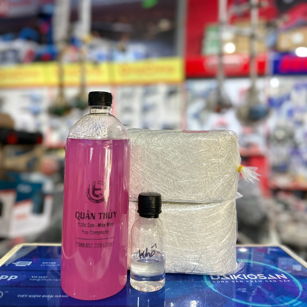 1Kg nhựa composite, 2 mét sợi thủy tinh, 100g xúc tác.