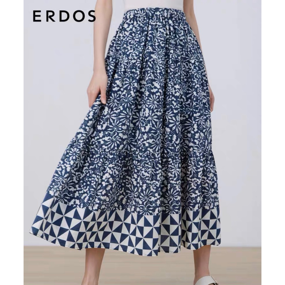 B046 Chân váy hoạ tiết xuất dư của ERDOS