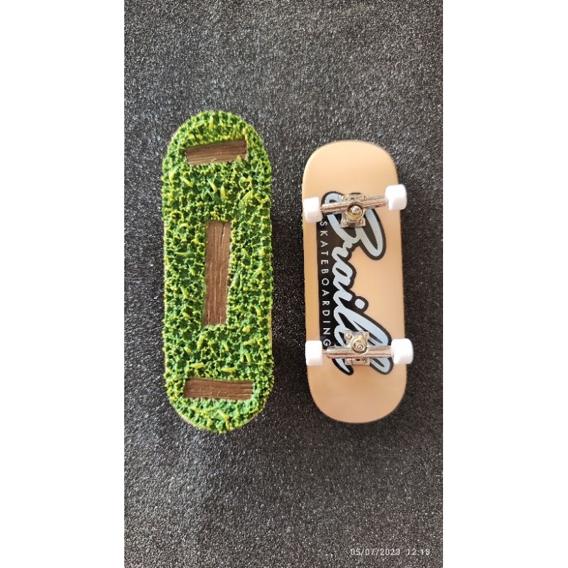 Finger board 32mm Braille skateboarding