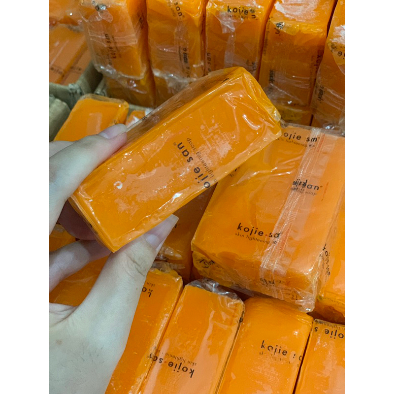 (Vận chuyển ướt hộp) THANH LÝ XÀ BÔNG TẮM TRẮNG, ĐÁNH BAY MỤN LƯNG KOJIESAN SOAP 135G