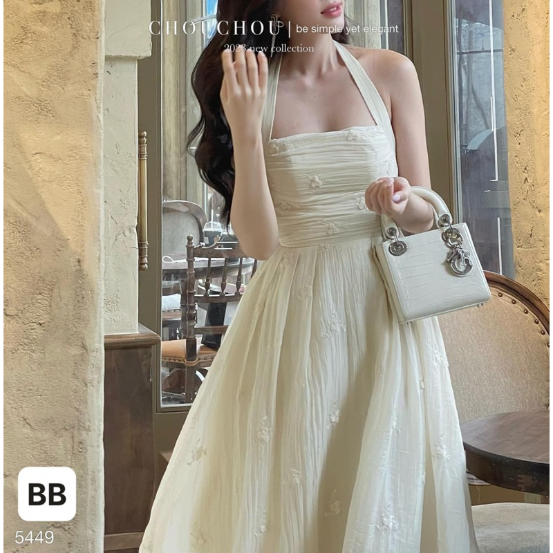 Đầm Cúp Ngực Cổ Yếm Tơ Thêu Hoa Xoè Dáng Dài