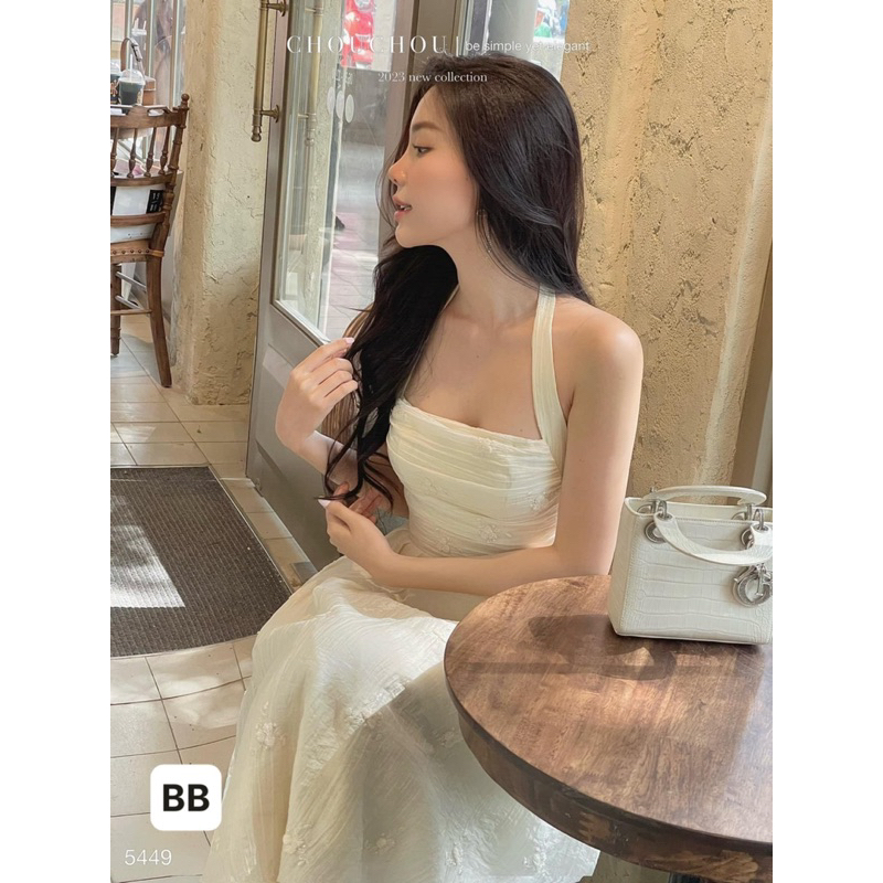 Đầm Cúp Ngực Cổ Yếm Tơ Thêu Hoa Xoè Dáng Dài