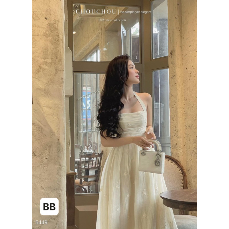 Đầm Cúp Ngực Cổ Yếm Tơ Thêu Hoa Xoè Dáng Dài