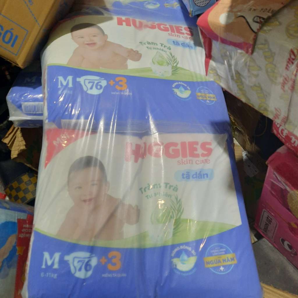 Tã bĩm dán Huggies size M76 tặng thêm 3 miếng  tả quần cho bé 6-11kg mẫu mới bọc kén con tằm