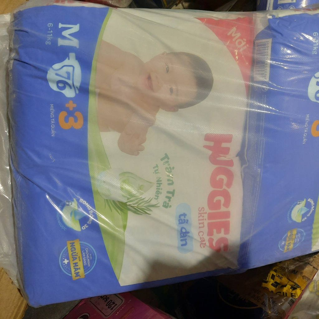 Tã bĩm dán Huggies size M76 tặng thêm 3 miếng  tả quần cho bé 6-11kg mẫu mới bọc kén con tằm
