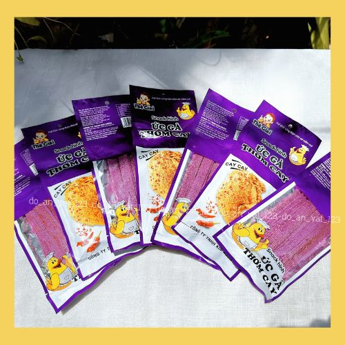 Snack hình ức gà thơm cay