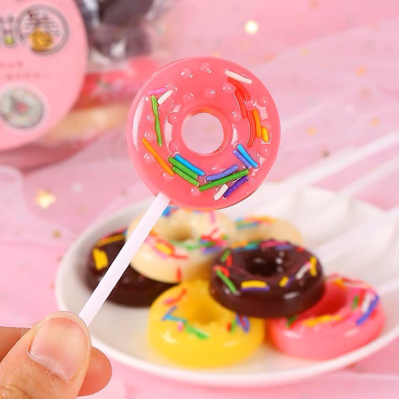 Một que kẹo mút hình bánh Donut xinh xắn - Hongkong, ăn vặt ngon rẻ TaNo
