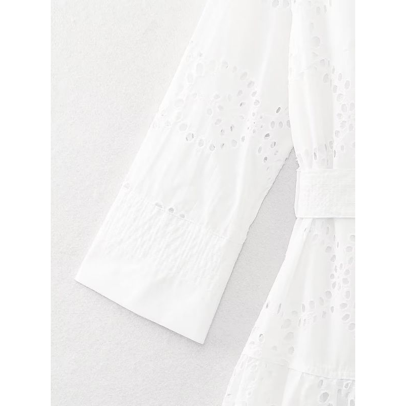 Đầm midi dài màu trắng thêu hoa phong cách Âu Mỹ mới 2023