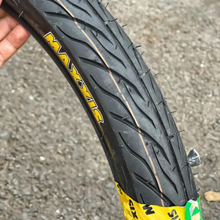 Vỏ có ruột maxxis 70/90-17 gai xương cá, vỏ có ruột maxxis 80/90-17 gai xương cá