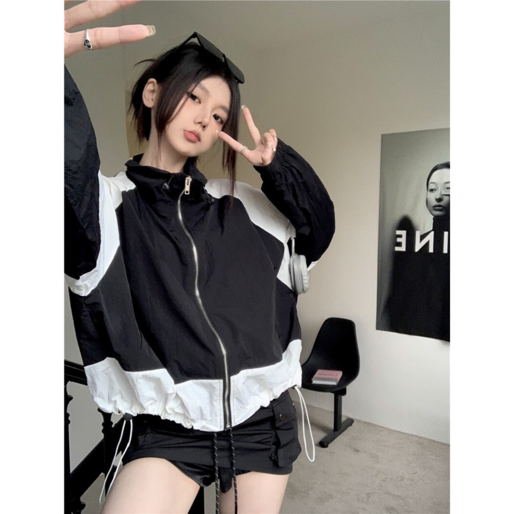 Áo Khoác Dù Nữ Phối Màu Đơn Giản Form Croptop - Super Maket