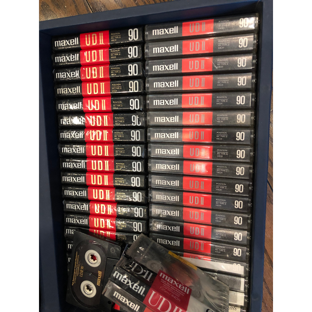 Băng cassette Maxell UDII-90 có nhạc