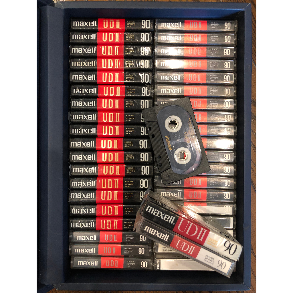 Băng cassette Maxell UDII-90 có nhạc
