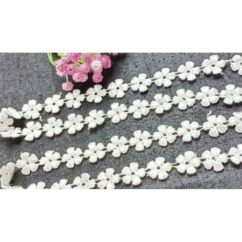 1m ren chỉ bóng hình hoa màu trắng bản 1.7cm