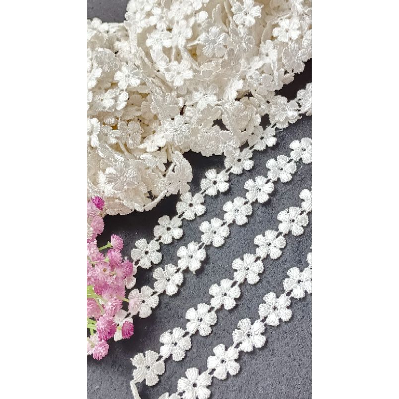 1m ren chỉ bóng hình hoa màu trắng bản 1.7cm