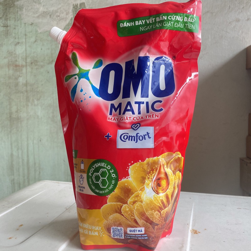Nước giặt OMO Matic Comfort tinh dầu thơm cho máy giặt cửa trên gói 2kg