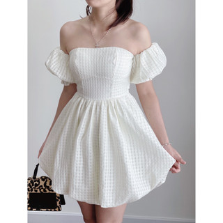 ĐẦM TRẮNG BẸT VAI TAY PHỒNG BO CHUN ANGI HOME