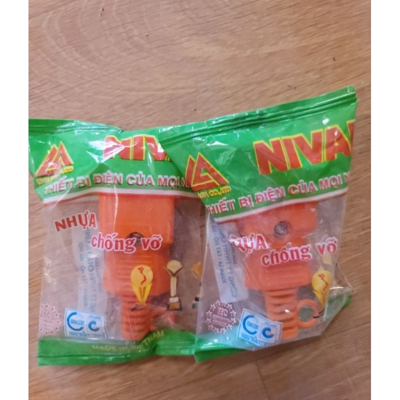 Phích cắm chịu tải cao 2500W Sopoka, nival chống vỡ