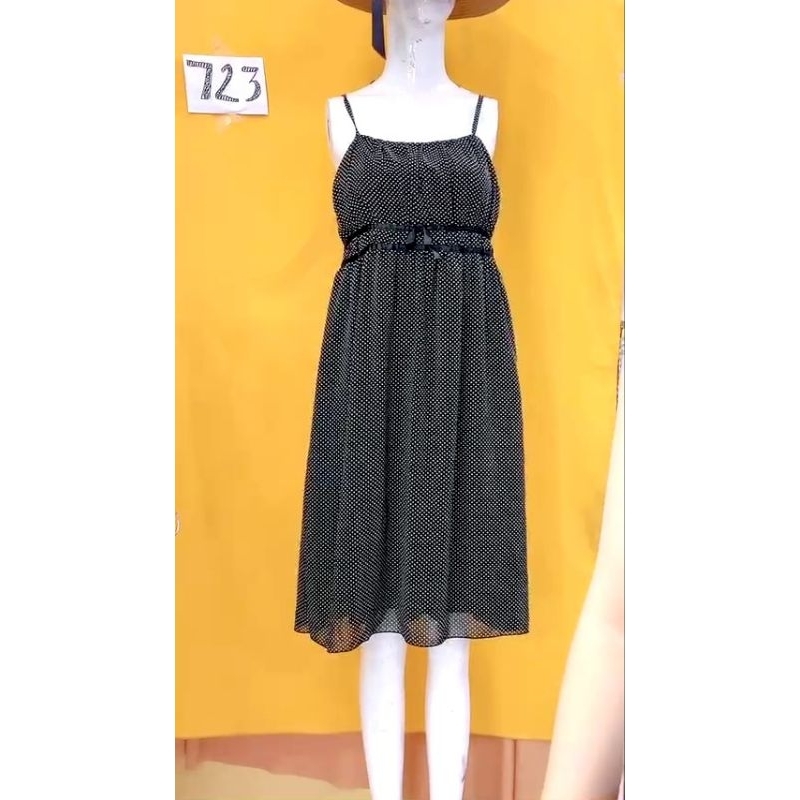 đầm 2 dây chấm bi size S. S723